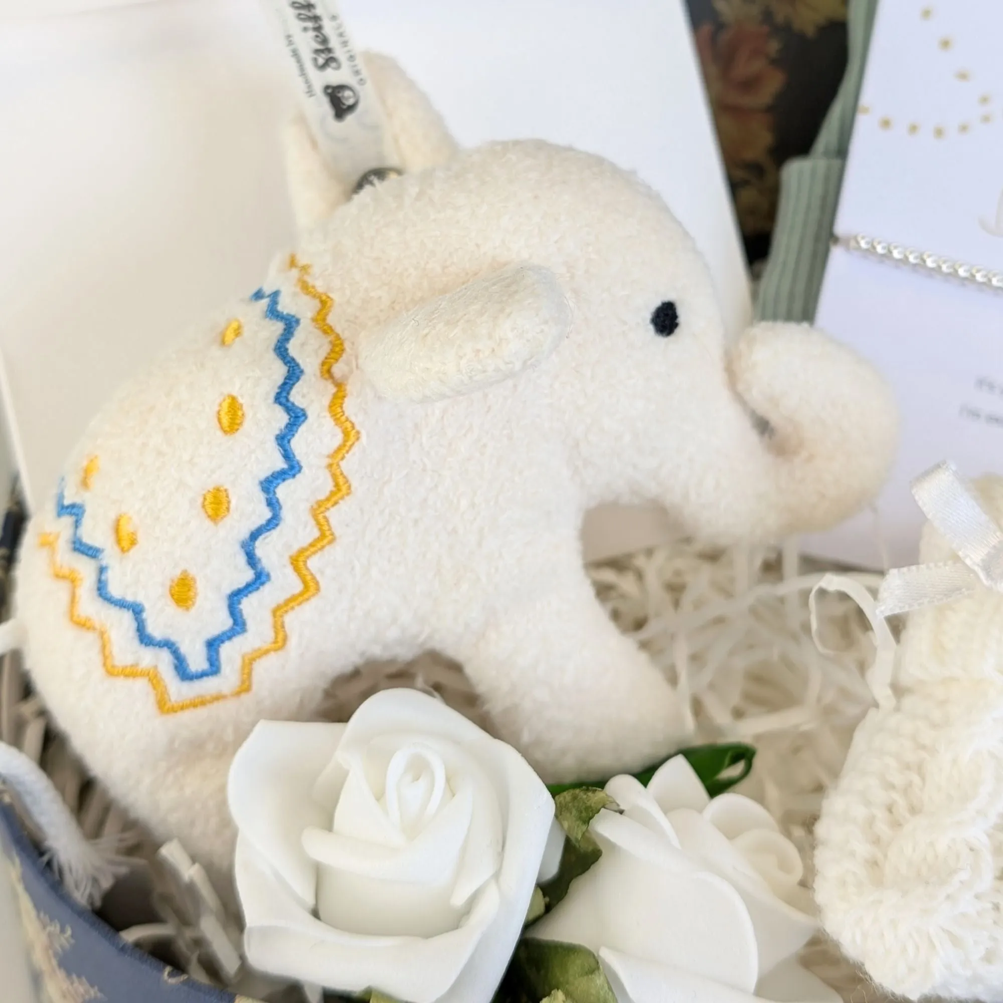 A Little Love On Your Baby Shower Keepsake Gifts Hamper