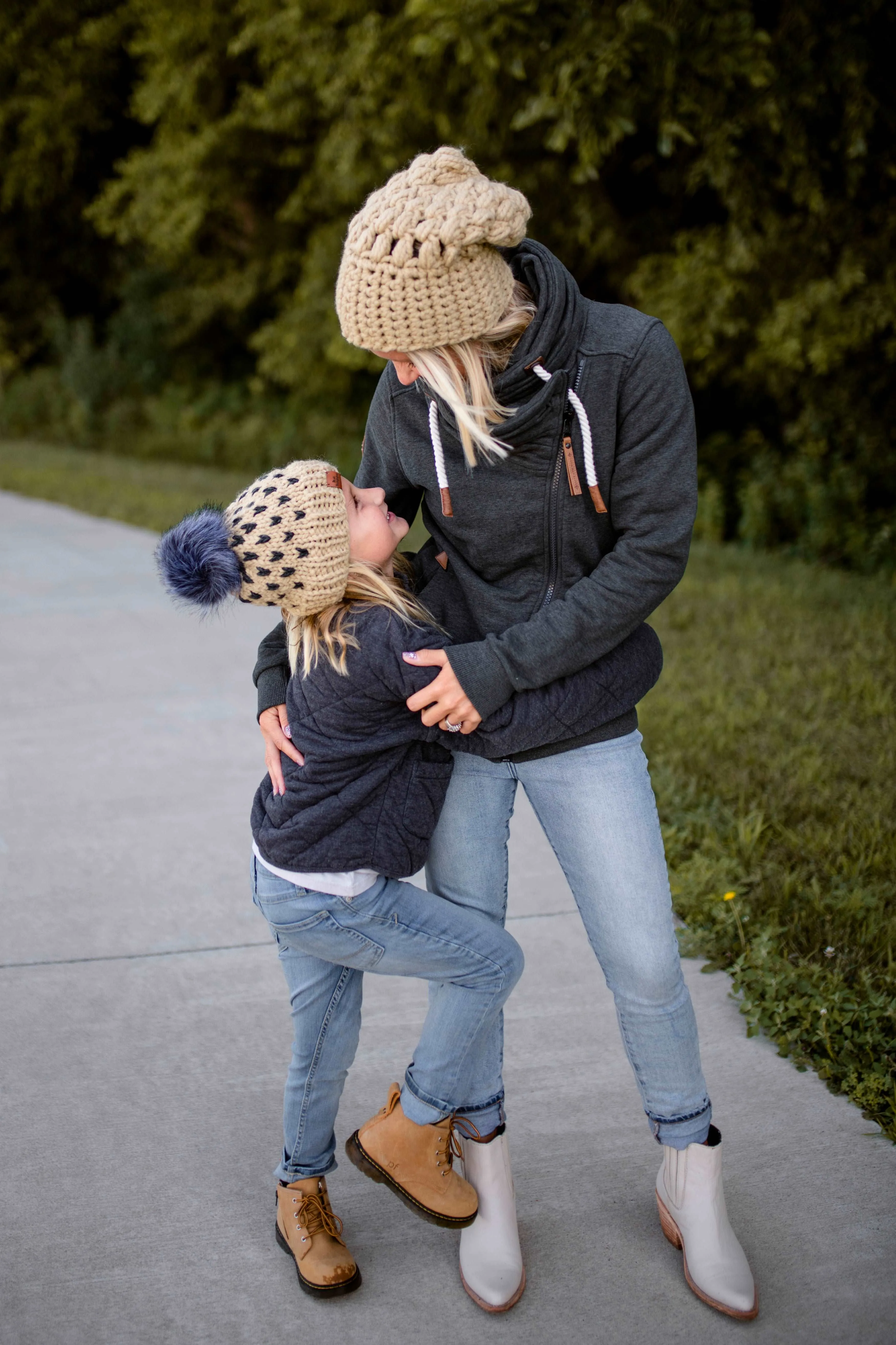 Crochet Puff Stitch Slouch Hat | Peanut Tan